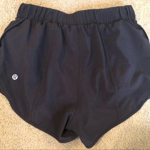 Black Lululemon Hotty Hot Shorts 2.5” inseam